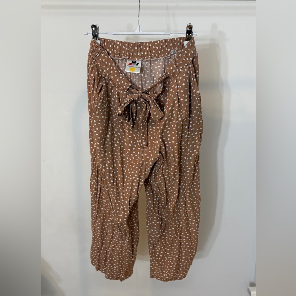 Chic Tan Polka Dot Women's Cropped Pants